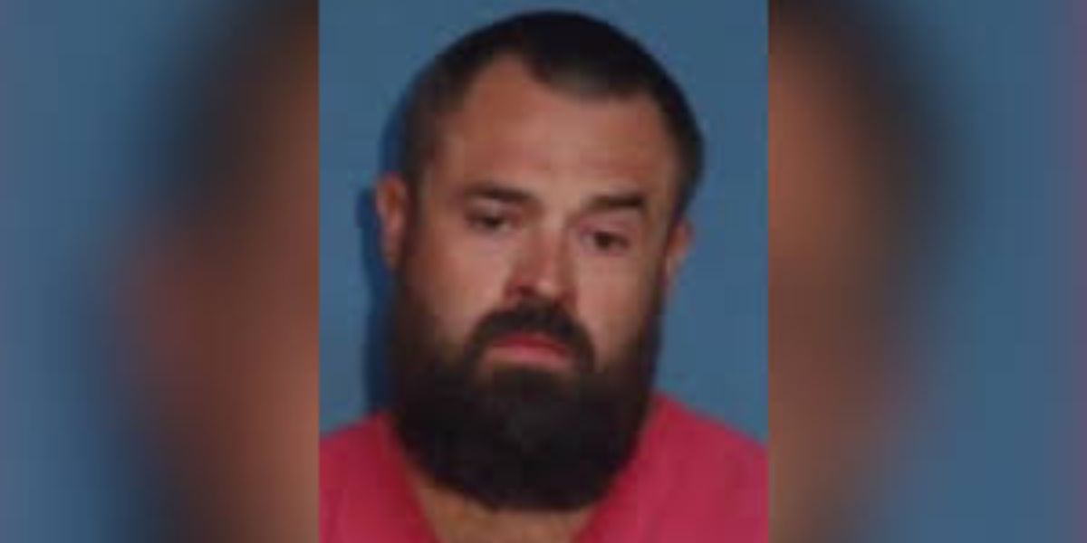 Father in Arkansas Arrested After Allegedly Killing Man He Found With His Missing 14-year-old