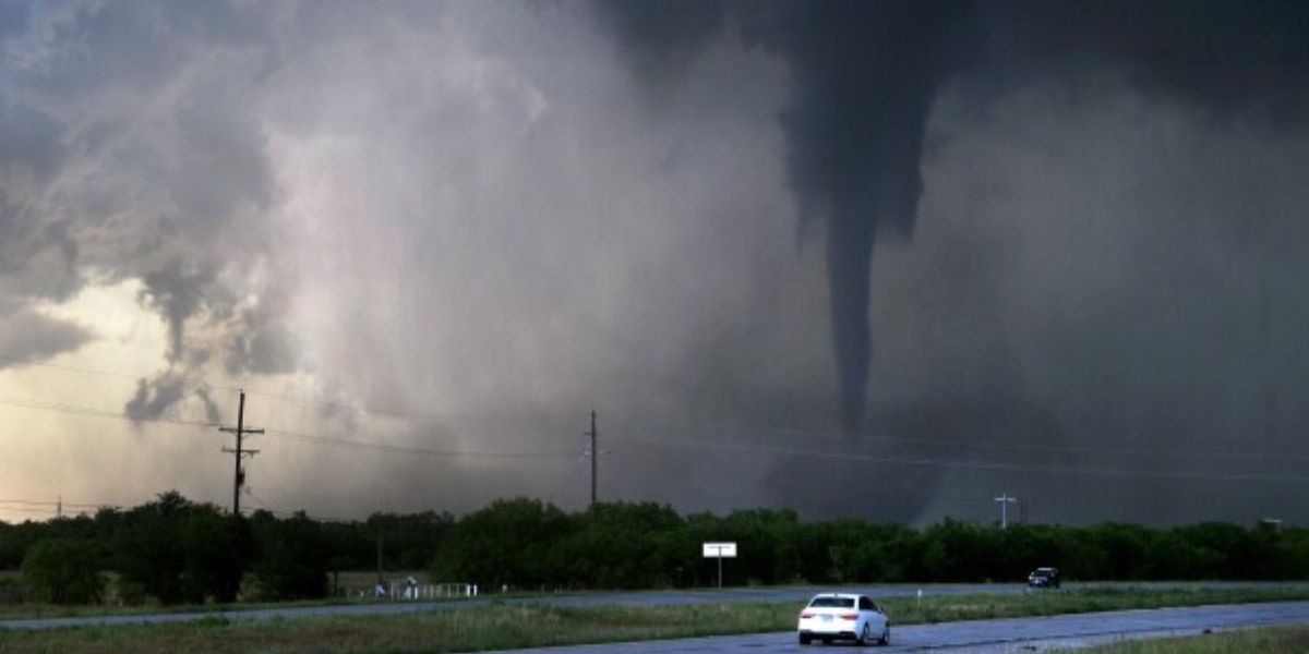 Storm Warning Heavy Rain and Severe Thunderstorms Predicted Across Oklahoma, Kansas, and Beyond