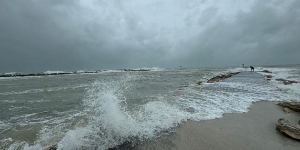 Life-threatening Rip Currents Expected in Texas, Florida From Former Hurricane Rafael