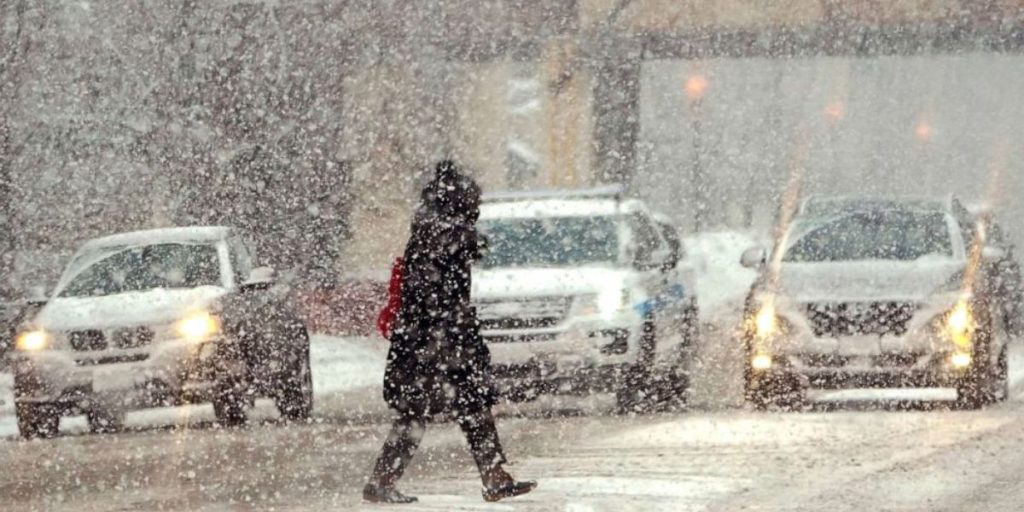 Michigan Upper Peninsula Faces Wet Snow and Rain Mix, Up to 2 Inches of Snow Possible