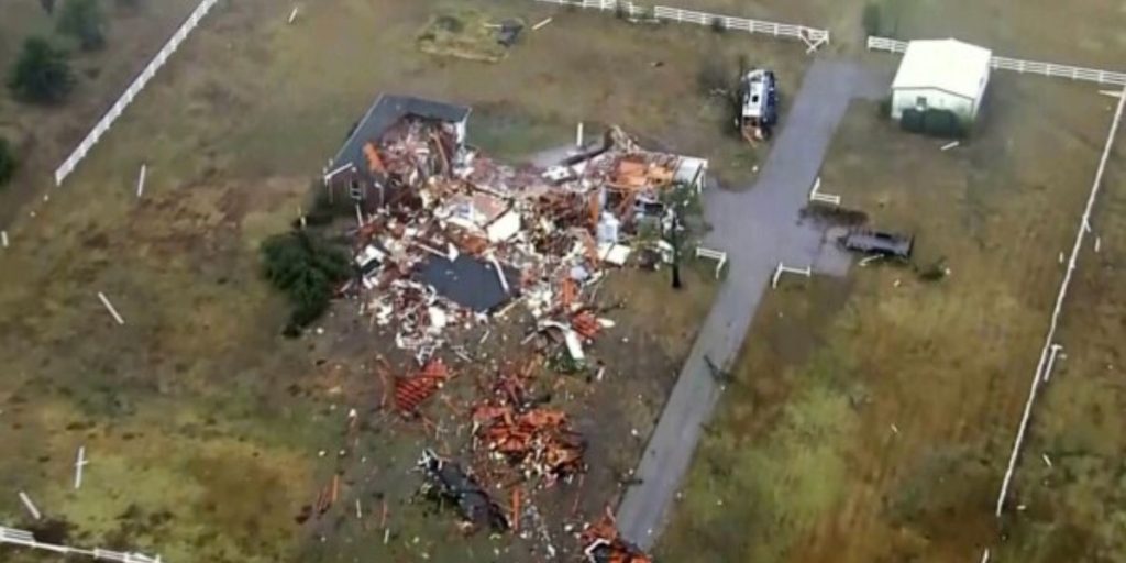 Oklahoma Storms and Tornadoes Injure 11, Leave Thousands Without Power