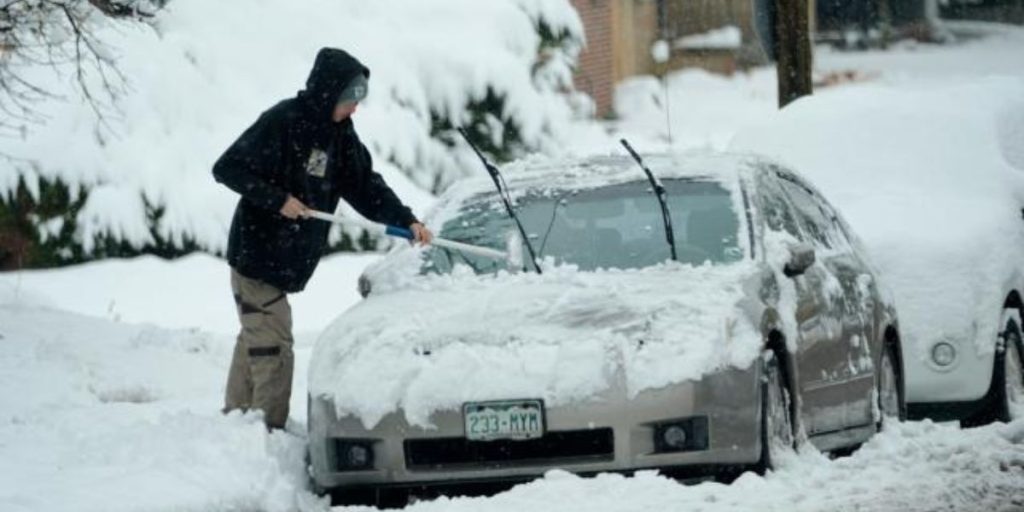 Winter Storm Warning Issued 10-20 Inches of Snow Expected in Washington Cascades and Blue Mountains